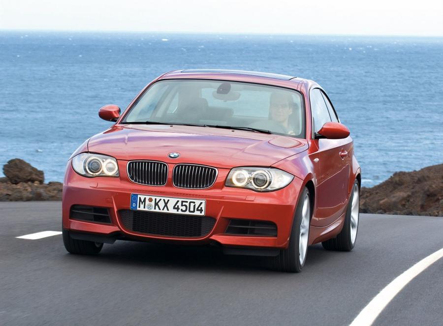  BMW 1-Series Coupe 2011 года  (фото 65 из 77)